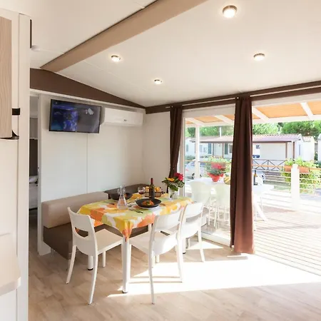 Villaggio Turistico Internazionale 5* 비비오네