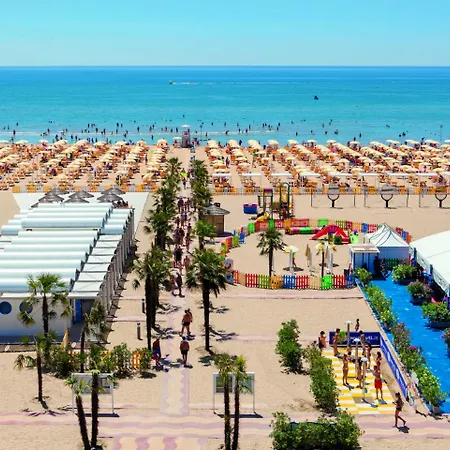 Villaggio Turistico Internazionale 5* ביביונה
