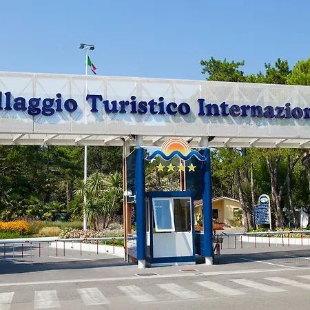 Feriested Villaggio Turistico Internazionale 4*